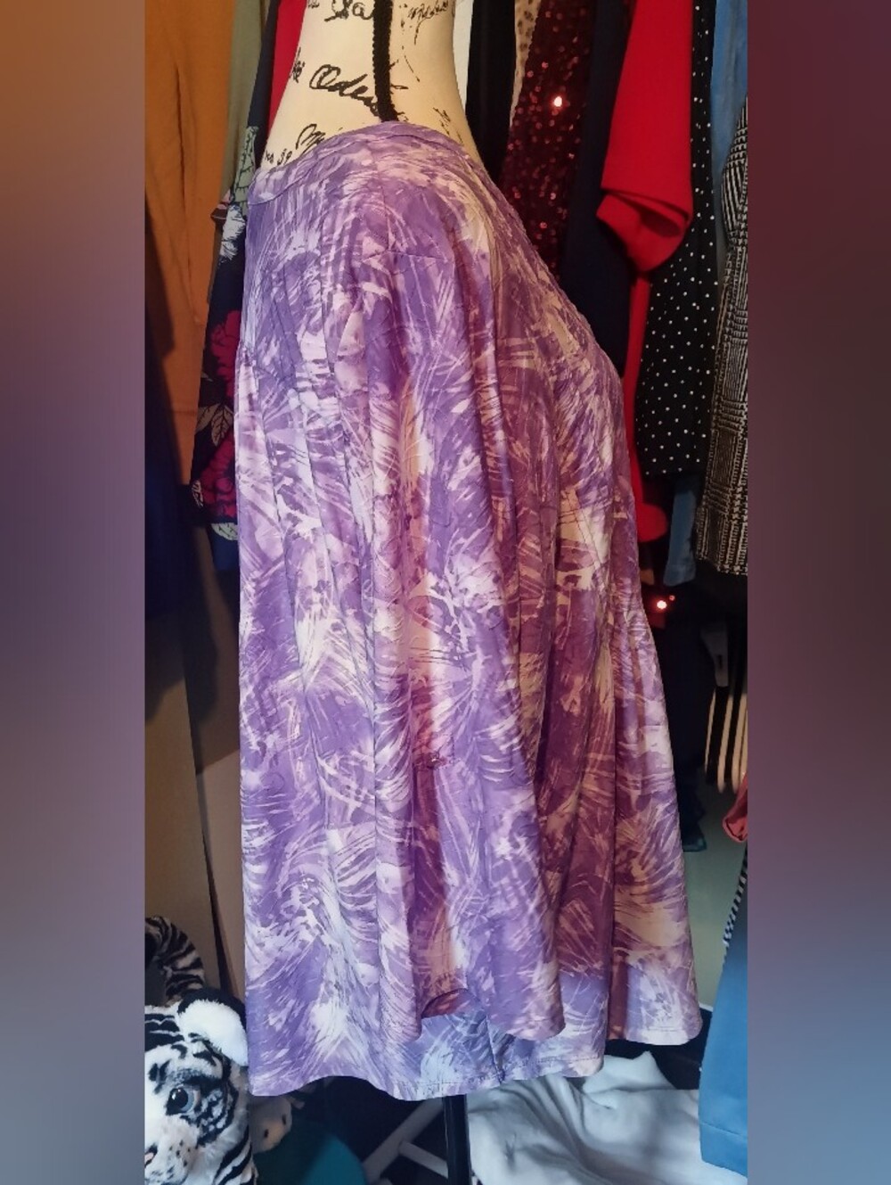 𝑪.𝑫 𝑫𝒂𝒏𝒊𝒆𝒍𝒔 𝑺𝒐𝒇𝒕 𝑷𝒖𝒓𝒑𝒍𝒆 𝑩𝒍𝒐𝒖𝒔𝒆 - Picture 4 of 8